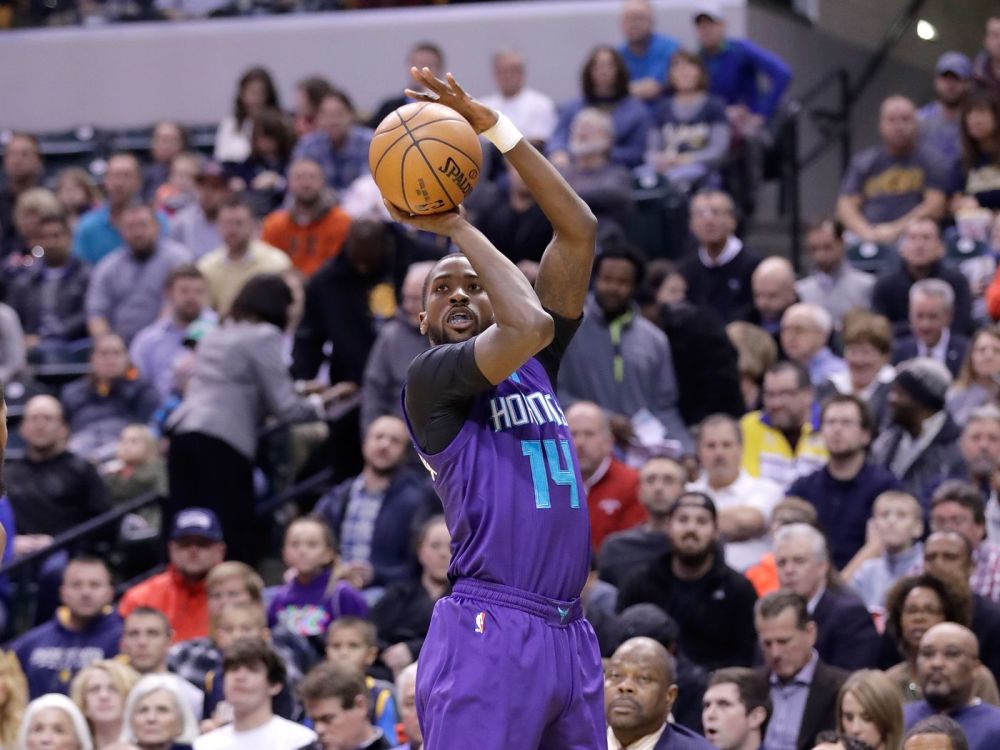 关于尼克斯惊险胜火箭，新秀乔丹果断绝杀的信息