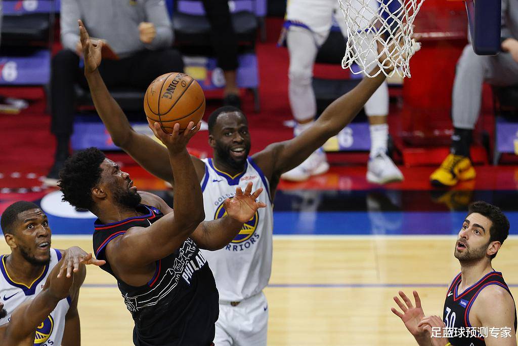 关于雄鹿坐失良机，首发阵容整体表现低迷的信息