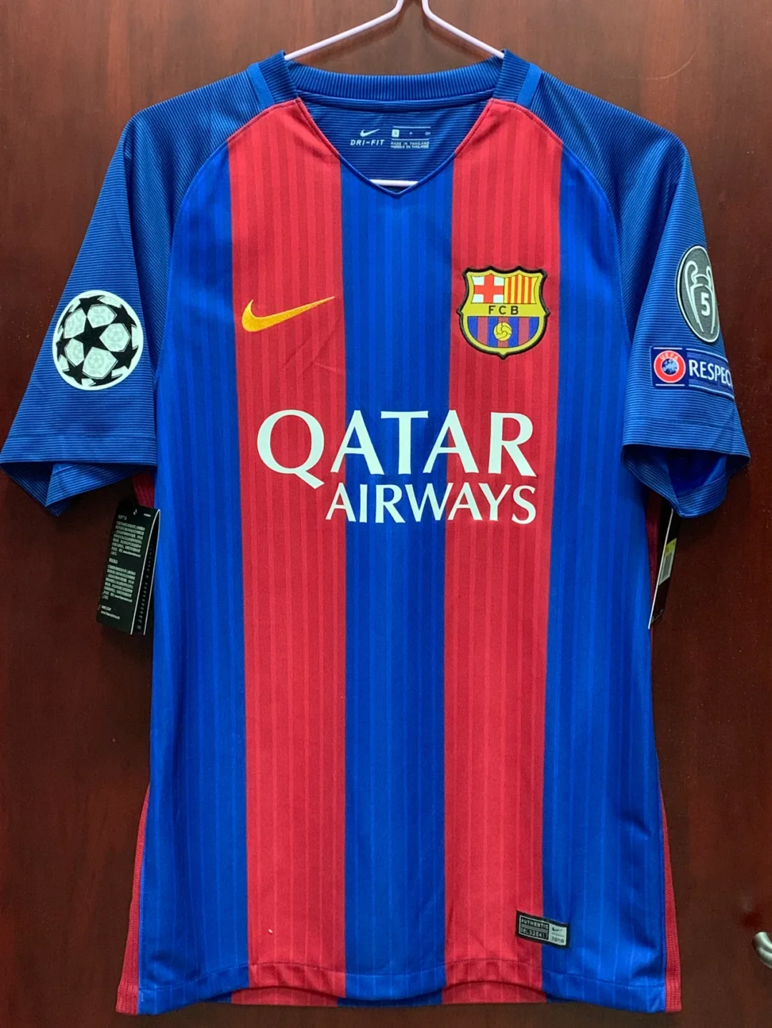 包含巴塞罗那连下两城整体表现差强人意的词条