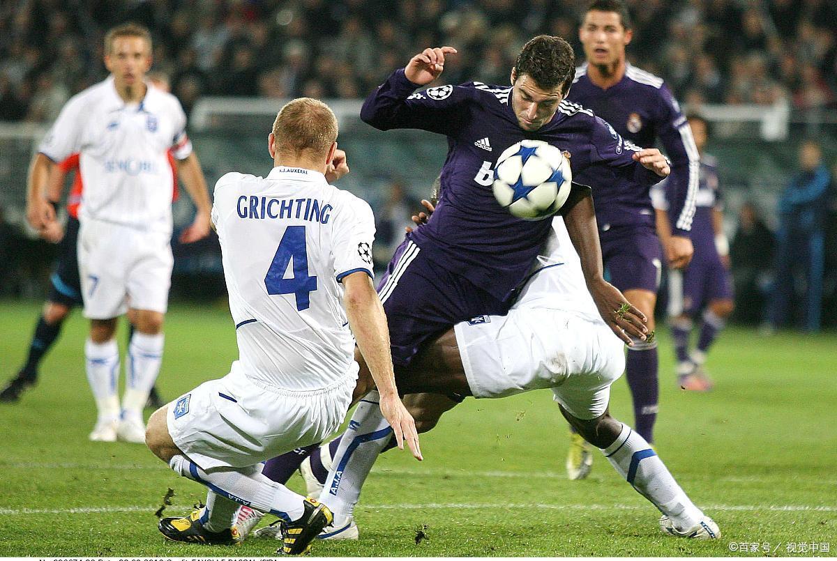 包含梅斯队在比赛中积极进攻，取得惊人战绩的词条