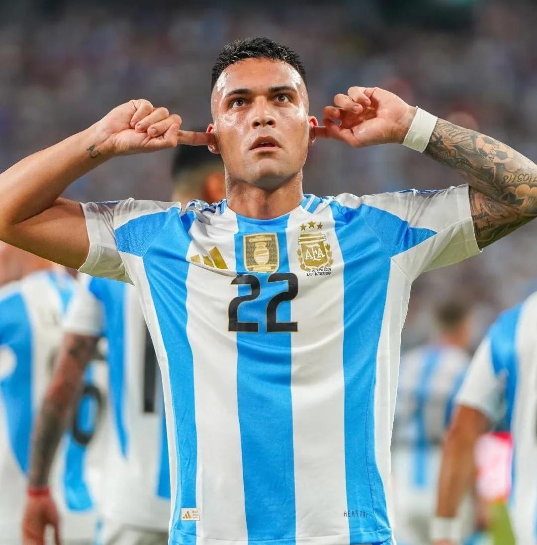 阿根廷前锋在国家队斩获三球，助球队轻松击败对手的简单介绍