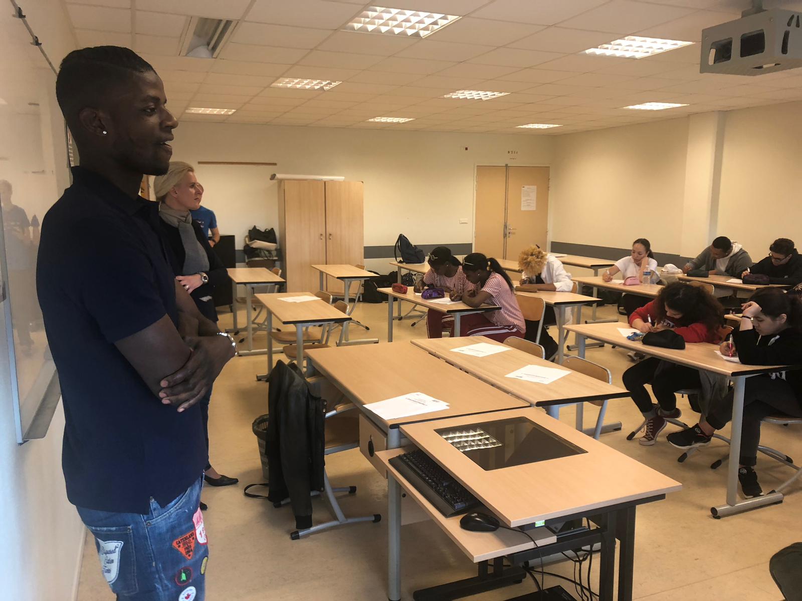 法国主教练被邀请指导外国青训营