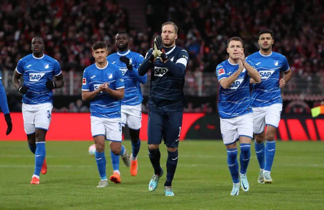 关于沙尔克防守端表现抢眼，期待下一场比赛的信息