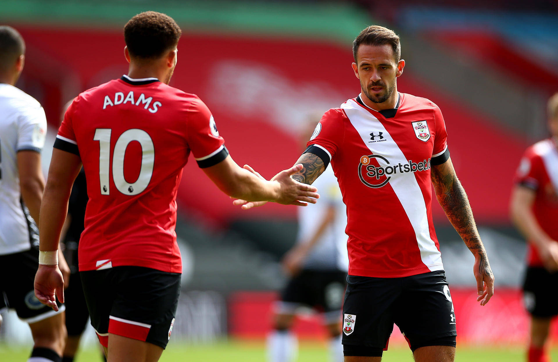 南安普顿客场逆袭，惊险取得关键胜利