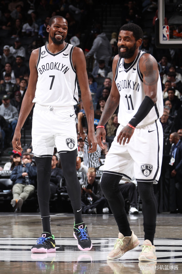 篮网轻松击败老鹰：欧文光线包围，超神表现的简单介绍