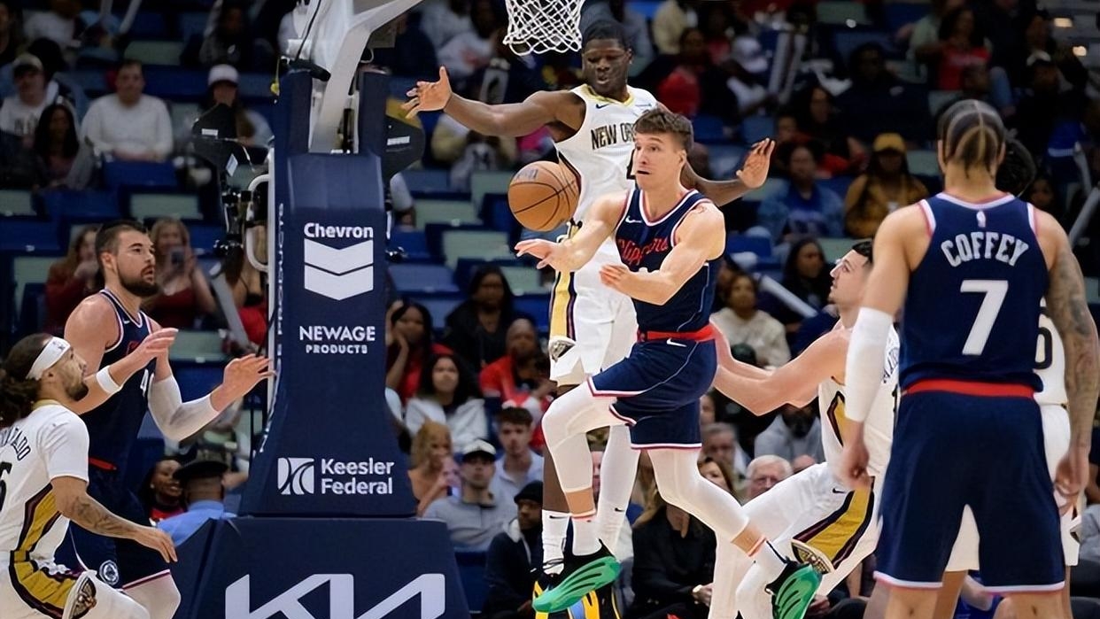 快船横扫鹈鹕晋级西部决赛 快船横扫鹈鹕晋级西部决赛