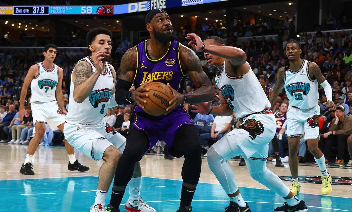 灰熊客场战胜湖人获得关键胜利 灰熊客场战胜湖人获得关键胜利