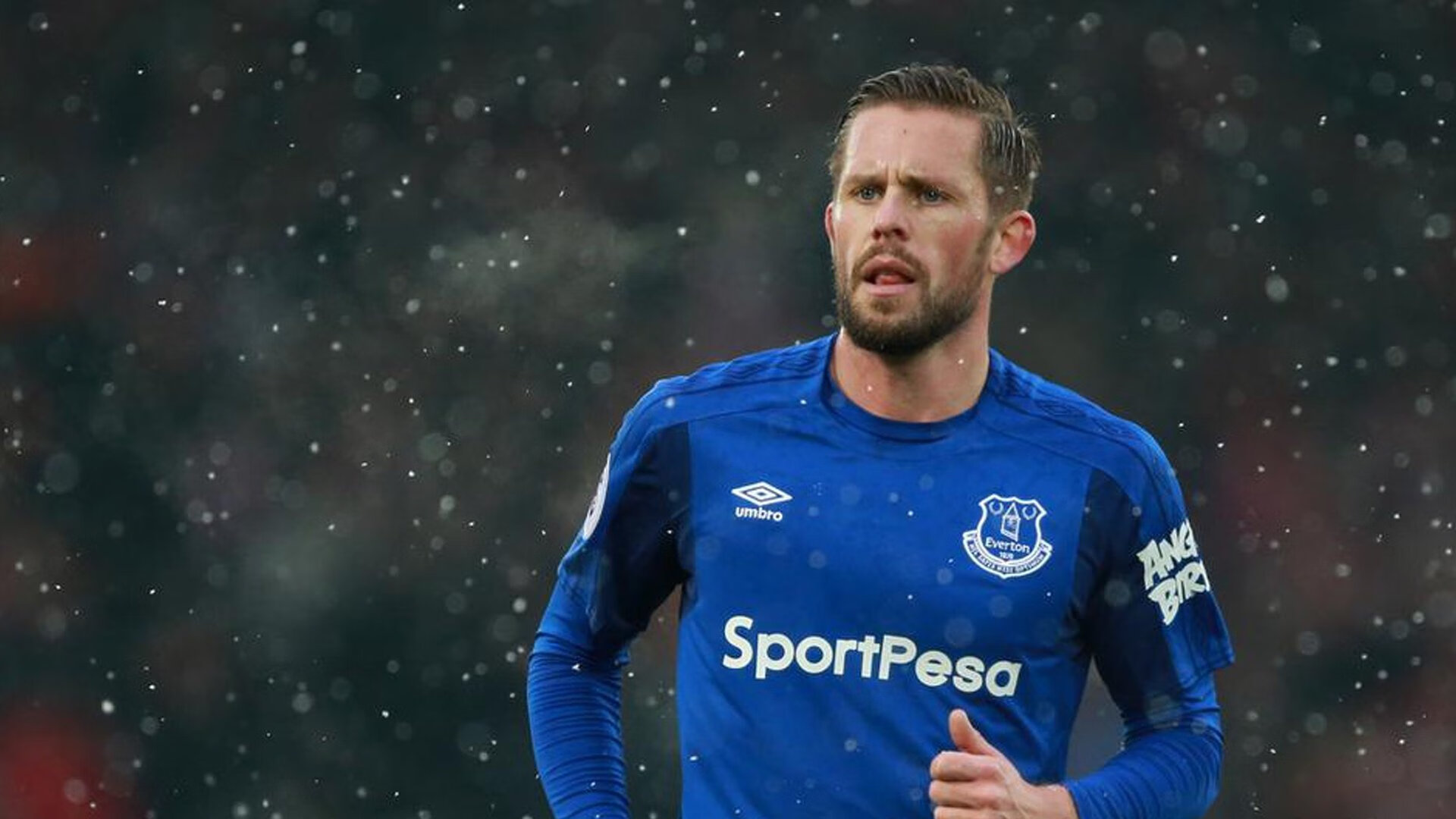 库尔图瓦主宰节奏，利物浦激战墨西哥劲旅