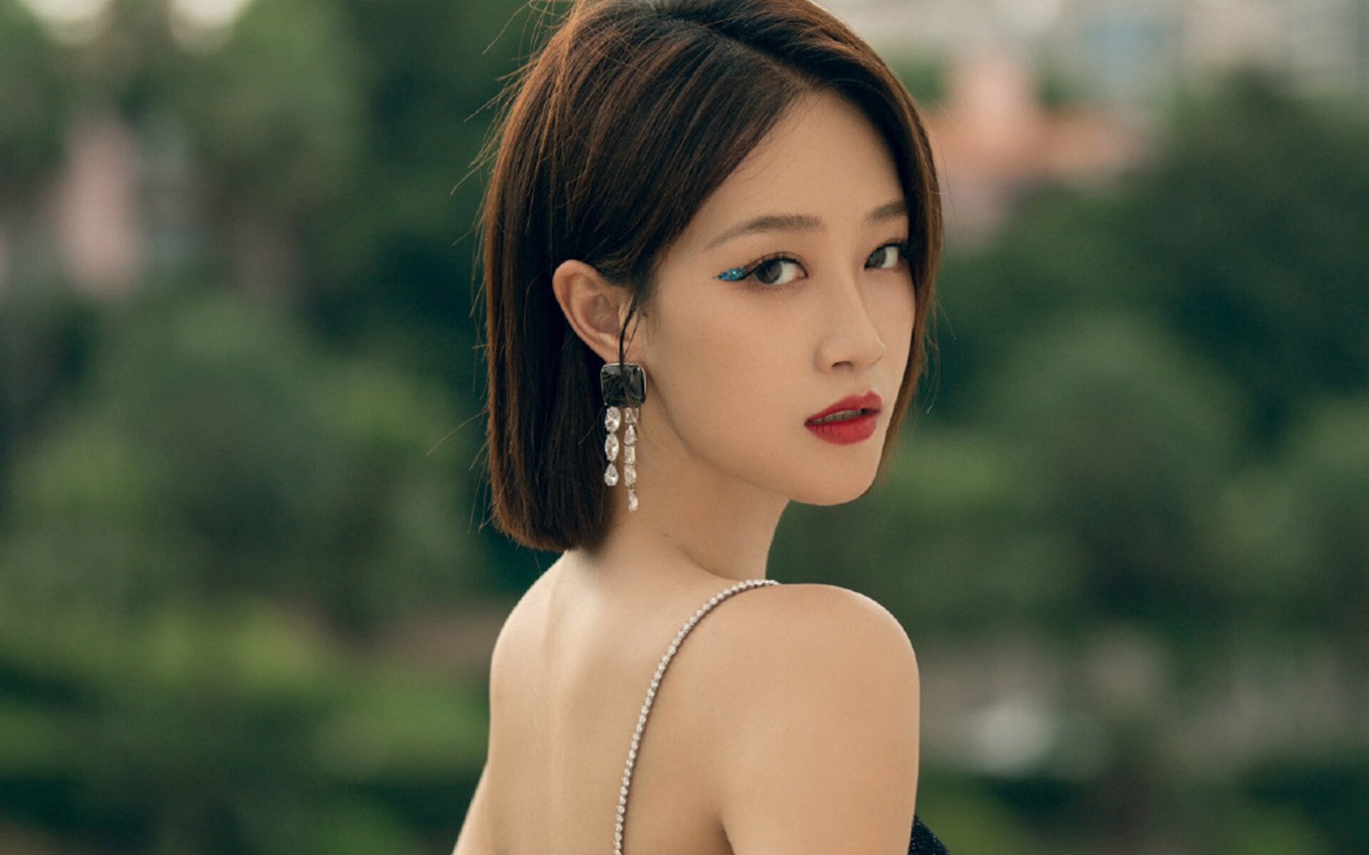 竞技体育之夜，雷霆轻取深圳队，拉梅洛西甲德比接管比赛