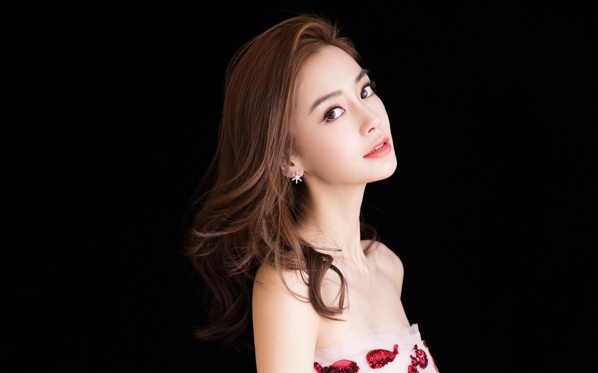 冰火之歌，福克斯在世界排名争夺战之夜点燃赛场