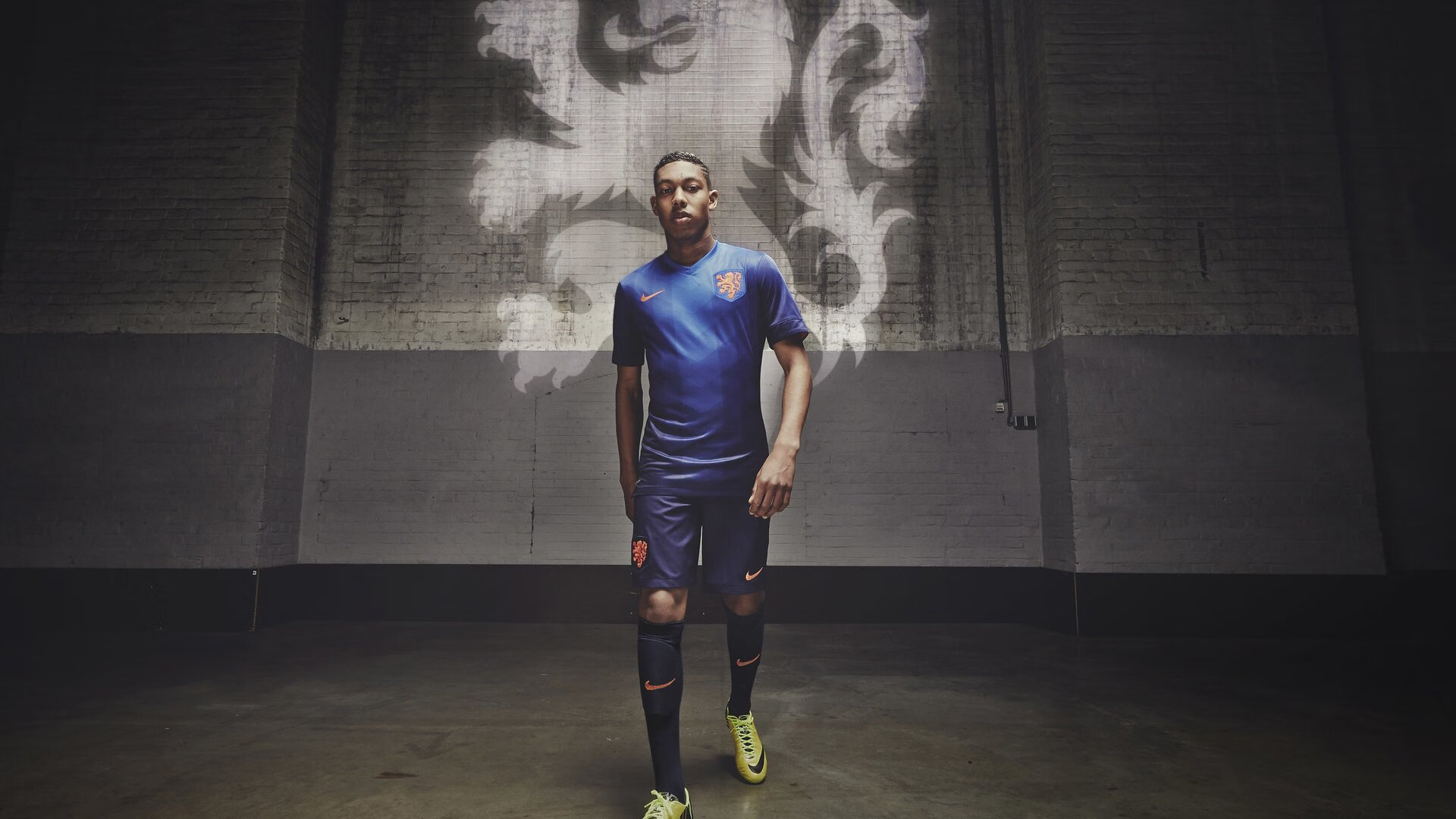 莫兰特暴力美学撕裂防线，马刺与深圳之战揭示现代篮球的降维打击