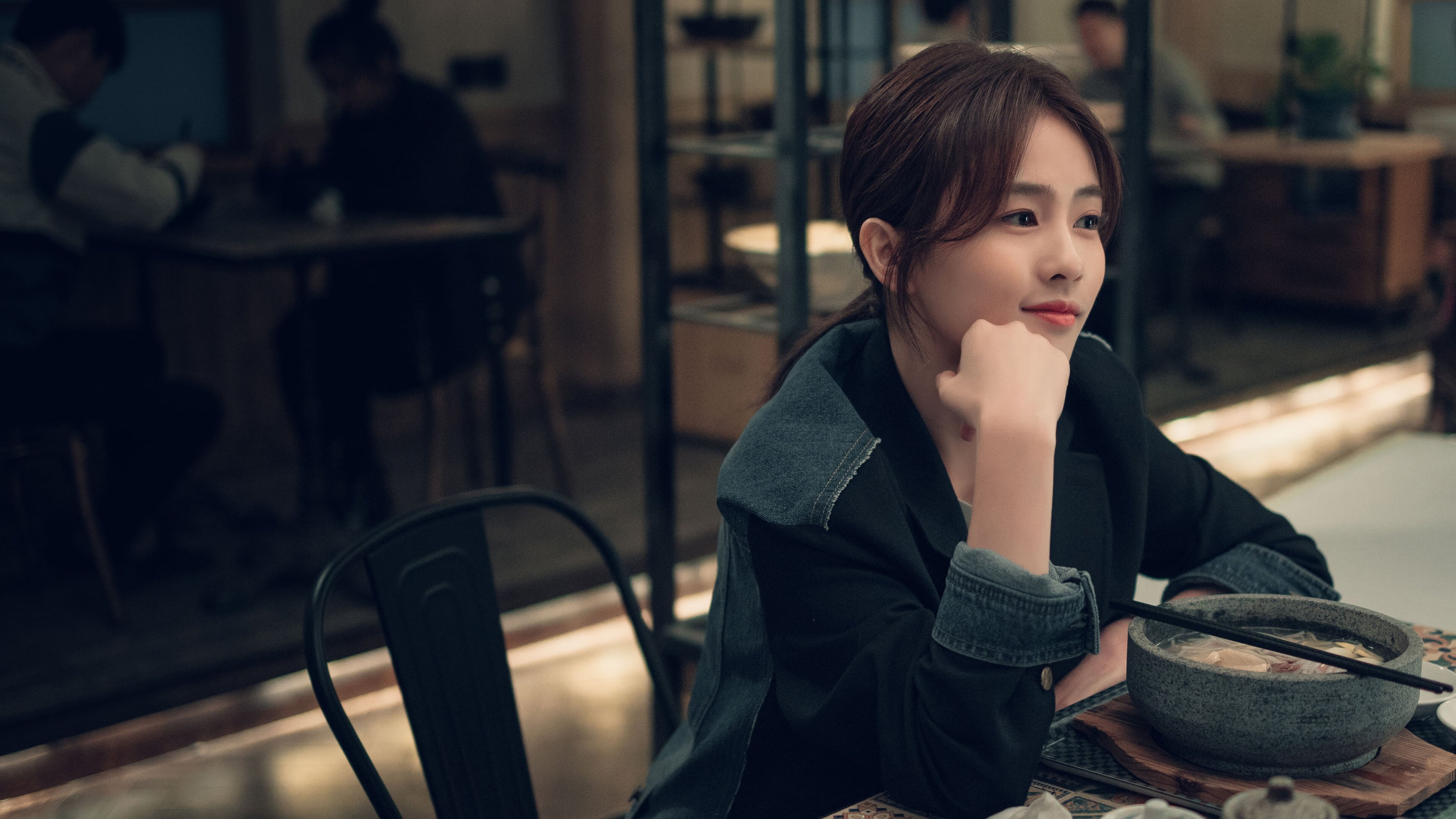 从防守铁闸到进攻起点，当库尔图瓦成为决胜关键，德国与巴拉圭的战术革命