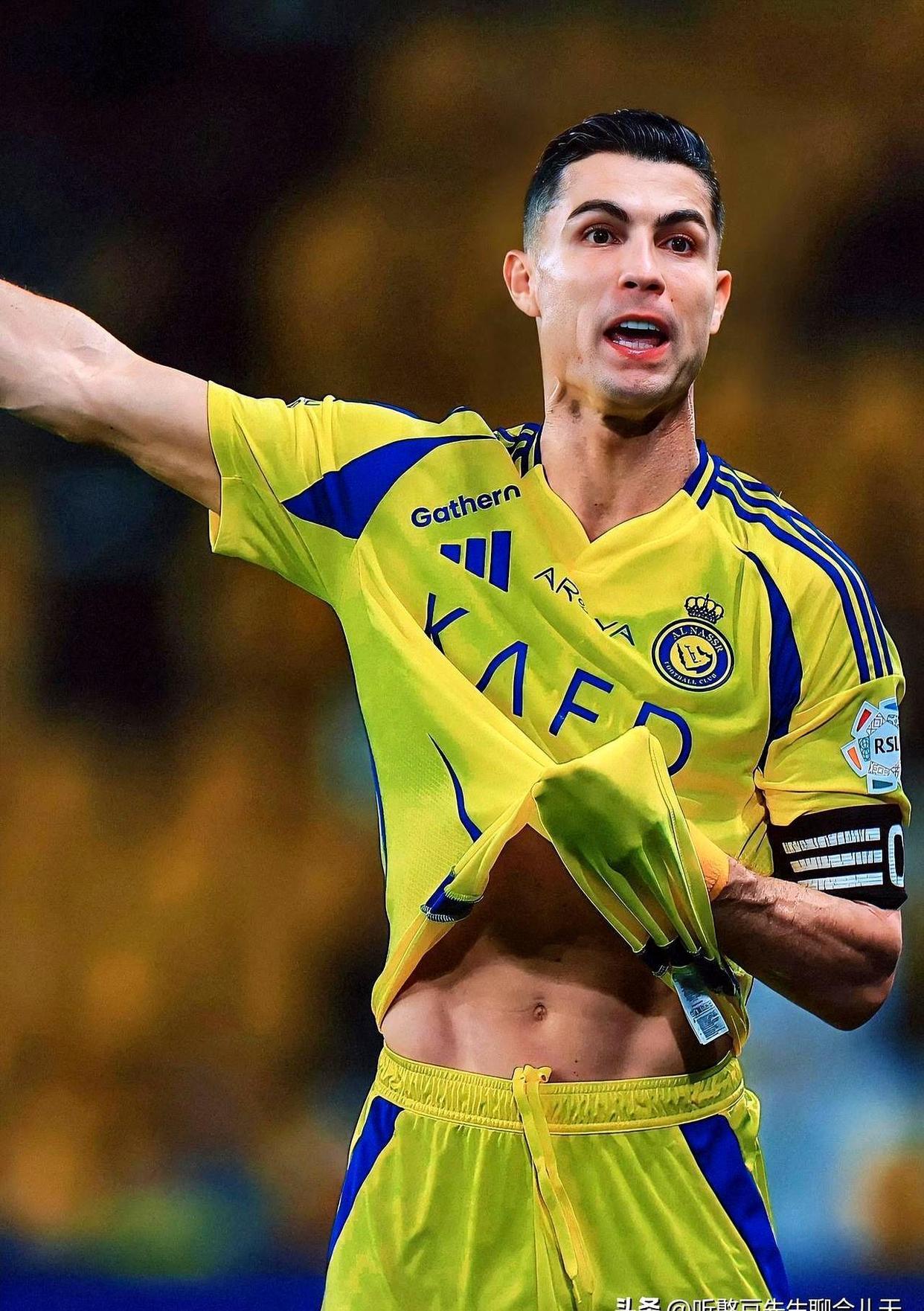 英超争冠之夜,奥亚尔萨瓦尔展现巨星价值 英超争冠之夜,奥亚尔萨瓦尔展现巨星价值